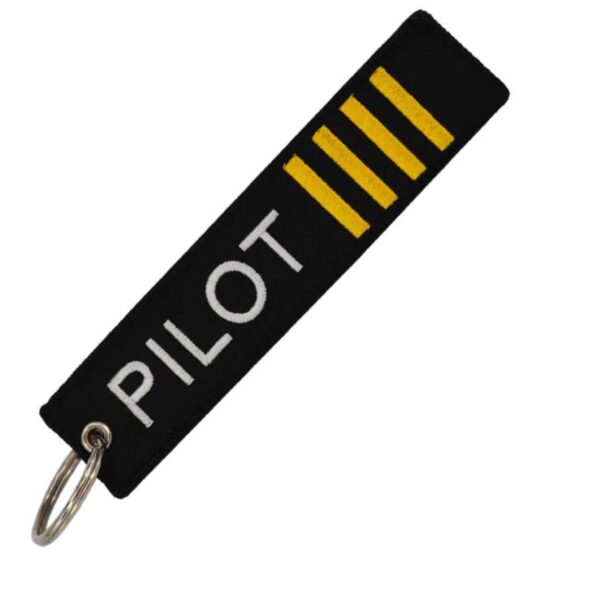 LLAVEROS BORDADOS PILOT 4