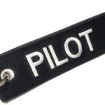 LLAVEROS BORDADOS PILOT 3
